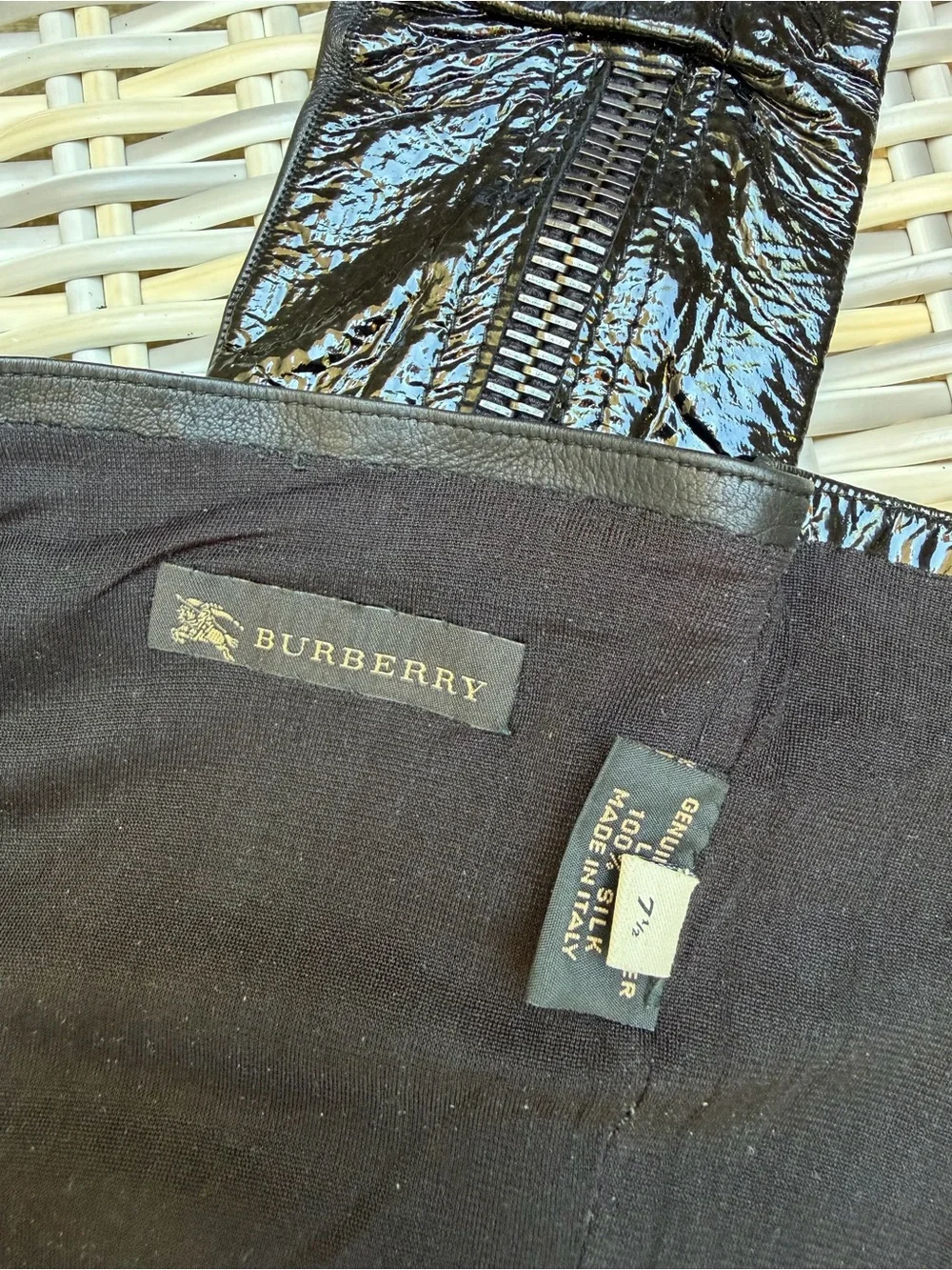 Burberry Opera Length Patent Leather Gloves Over Elbow Sleeve M